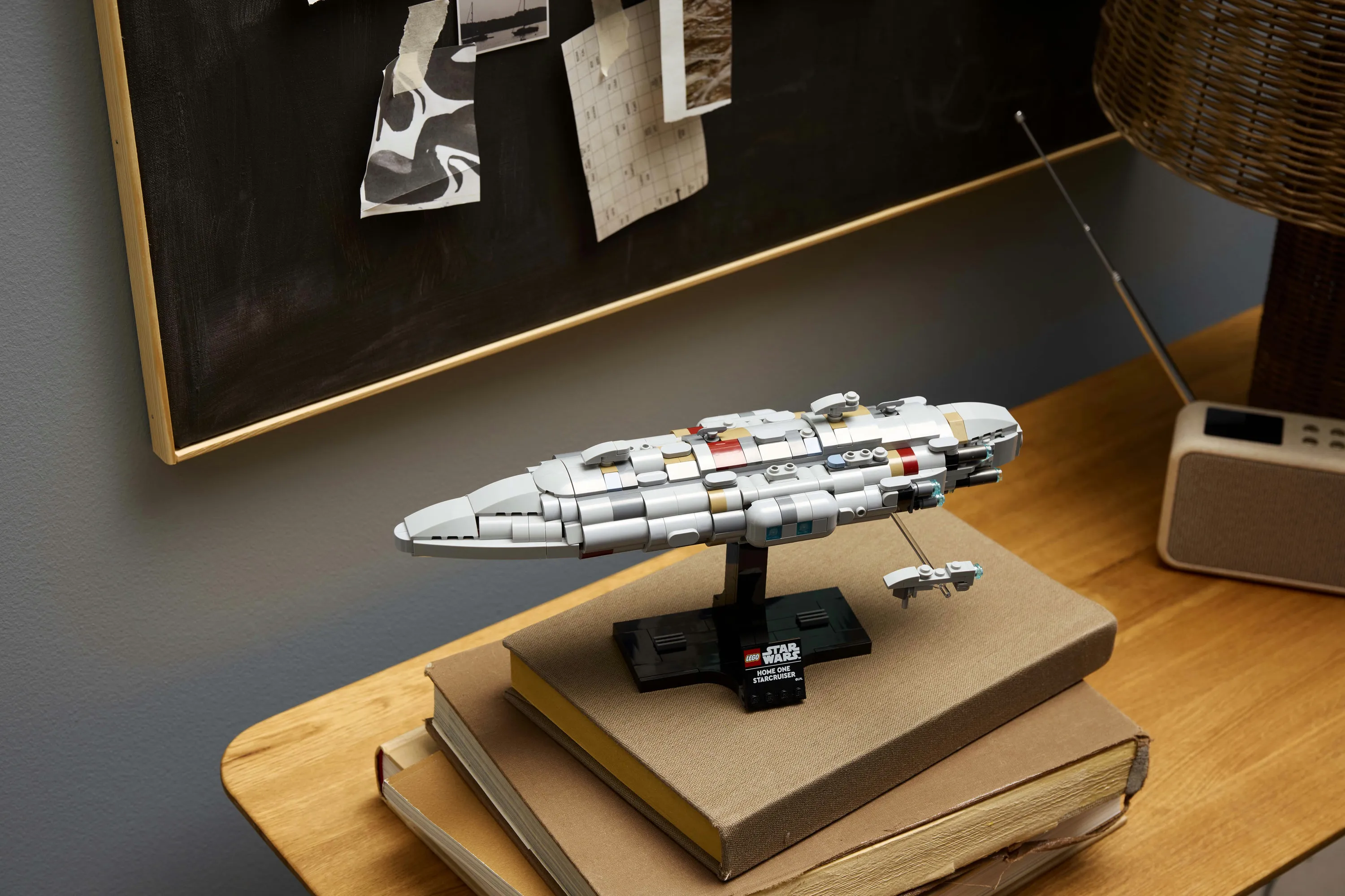 LEGO Star Wars Home One Starfighter Carrier 75405