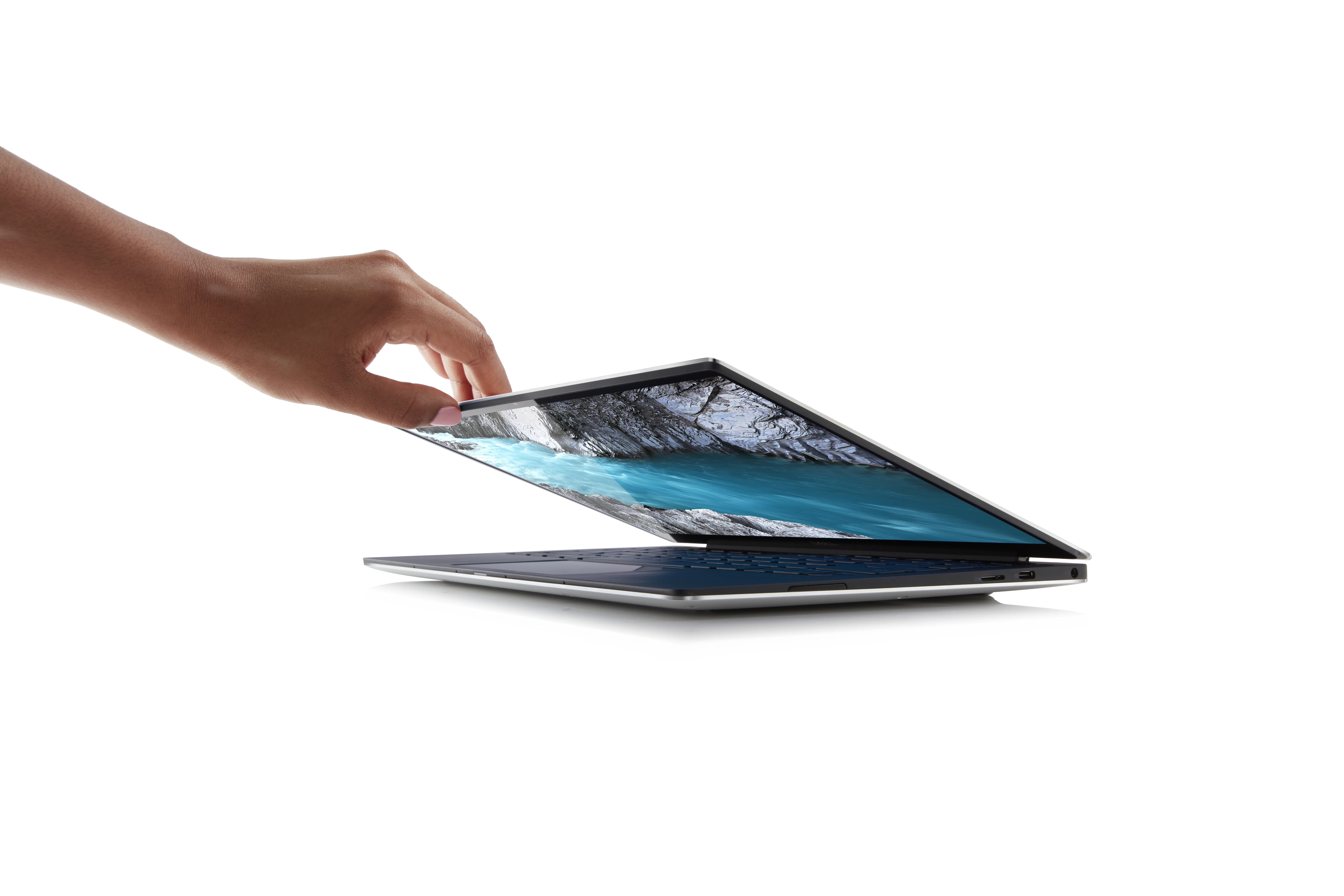 Dell XPS 7390 13.3&quot; i7-10510U, 16 Gt, 512 Gt SSD, Linux -kannettava, Hopea