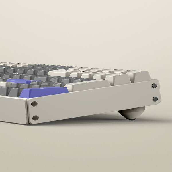 Iqunix F97 Variable X Wireless RGB Cherry Brown -pelin&auml;pp&auml;imist&ouml;