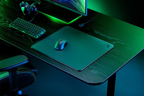 Razer Atlas Tempered Glass Large Black - gaming mousepad, 450x400x5 mm