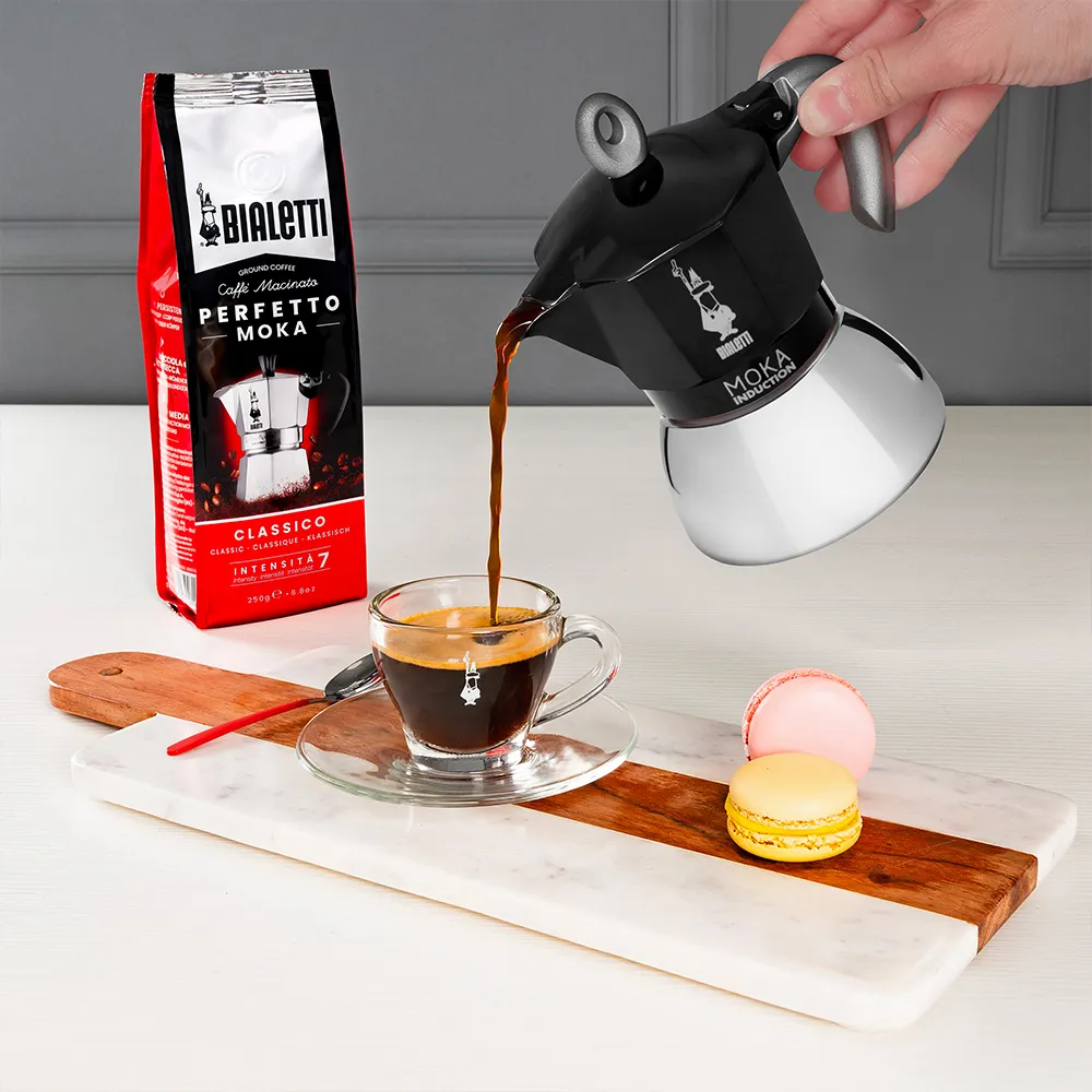 Bialetti Moka Induction -espressokeitin, musta, 4 kuppia