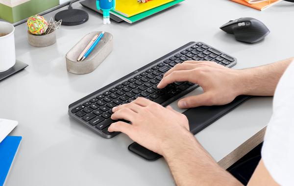 Logitech MX Keys Plus Advanced - wireless keyboard, Graphite