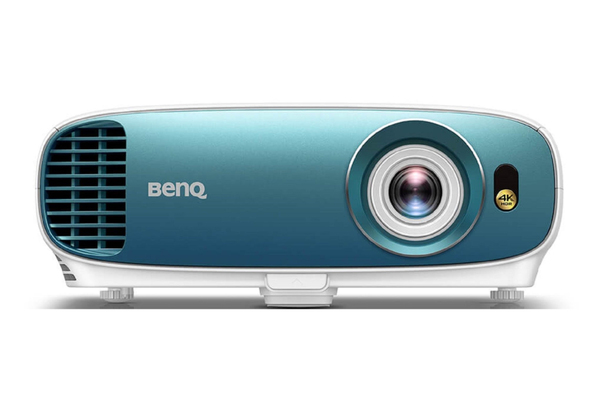 BenQ TK800M - 4K UHD, DLP, 3000 AL, 29dB (eco), 1,5-1,65:1, 4,2kg, Wi-Fi (option)