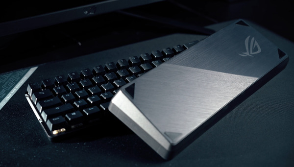 (Fyndh&ouml;rnan) Asus ROG Falchion 65%, Cherry MX Red - tr&aring;dl&ouml;s speltangentbord