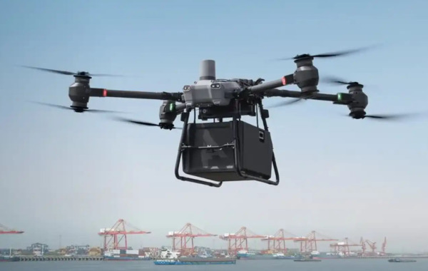 DJI FlyCart 100 Raskasnostoinen Kuljetusdrone