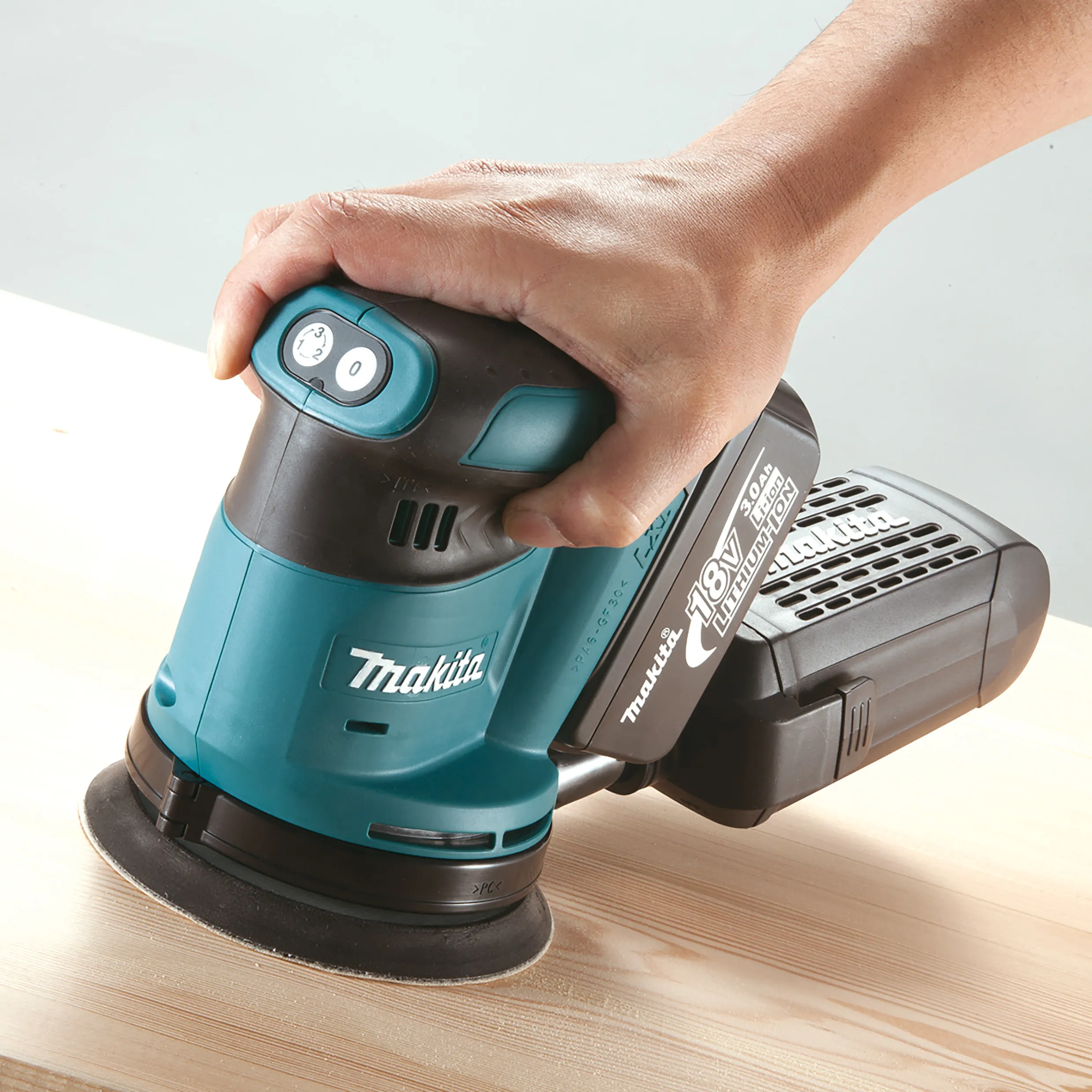 Makita DBO180Z 18V LXT Cordless Random Orbit Sander, Blue/Black, Body Only