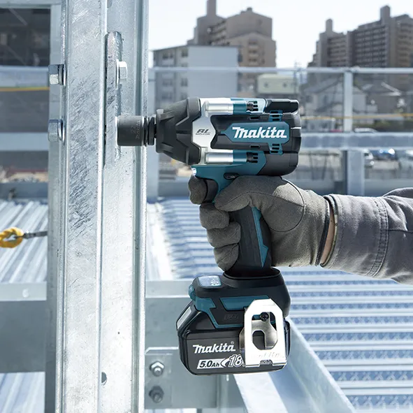 Makita DTW700RTJ -akkuporakone