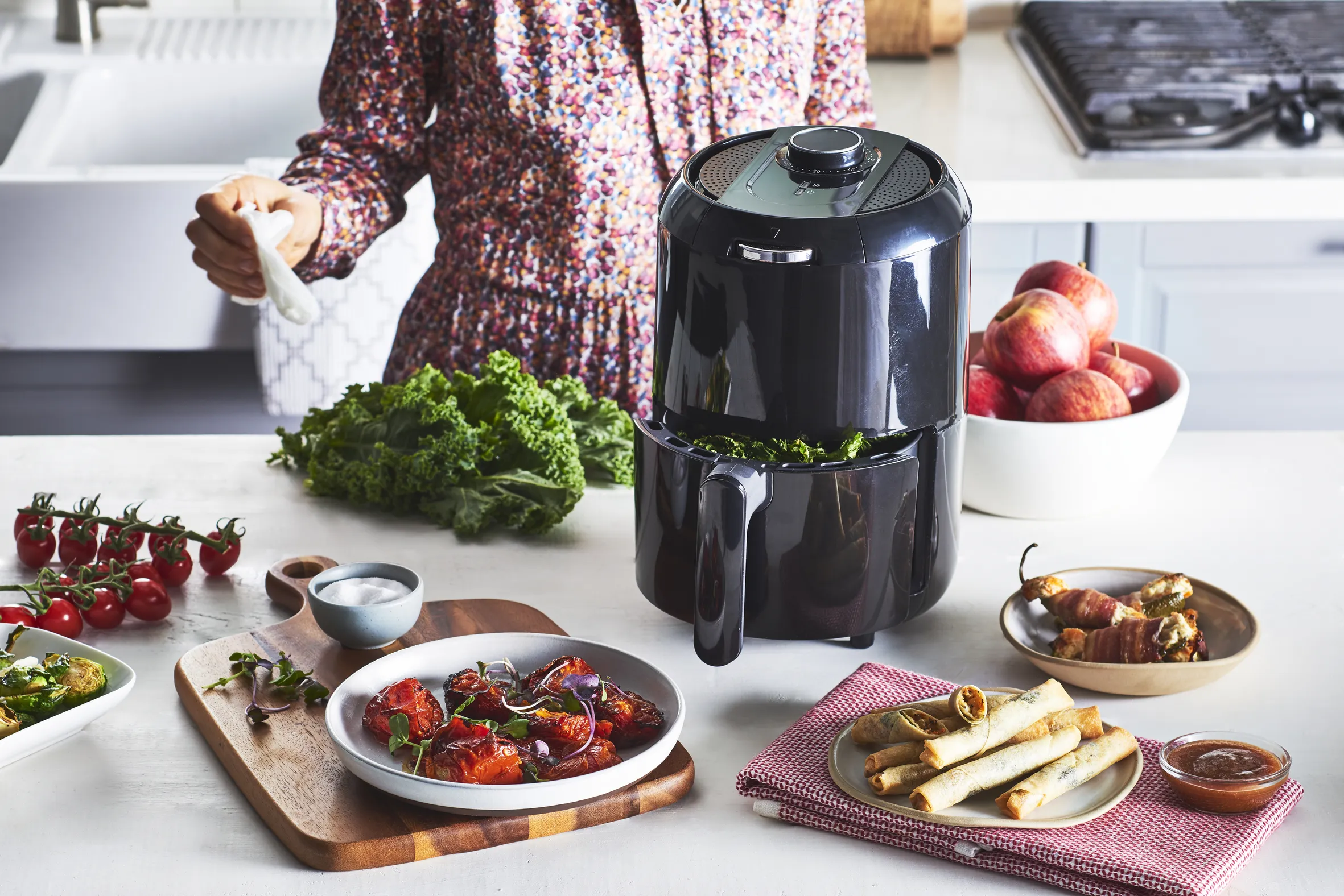 Tefal Easy Fry Compact Airfryer -kiertoilmakypsennin, musta, 1.6l