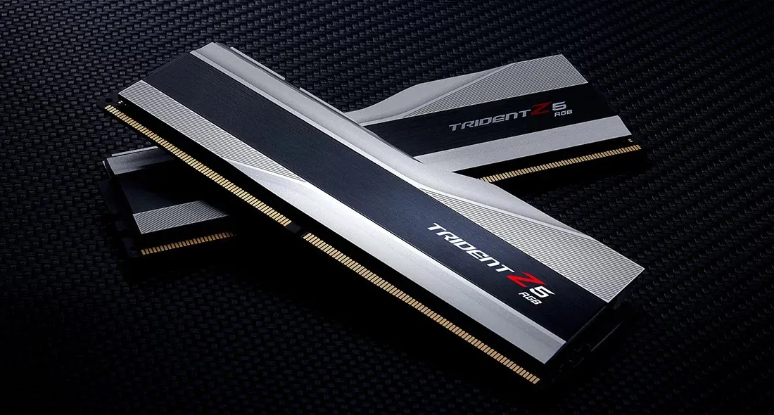 G.Skill DDR5 - 48GB - 8000 - CL - 40 (2x 24 GB) dual kit, RAM (silver, F5-8000J4048F24GX2-TZ5RS, Trident Z5 RGB, INTEL XMP)