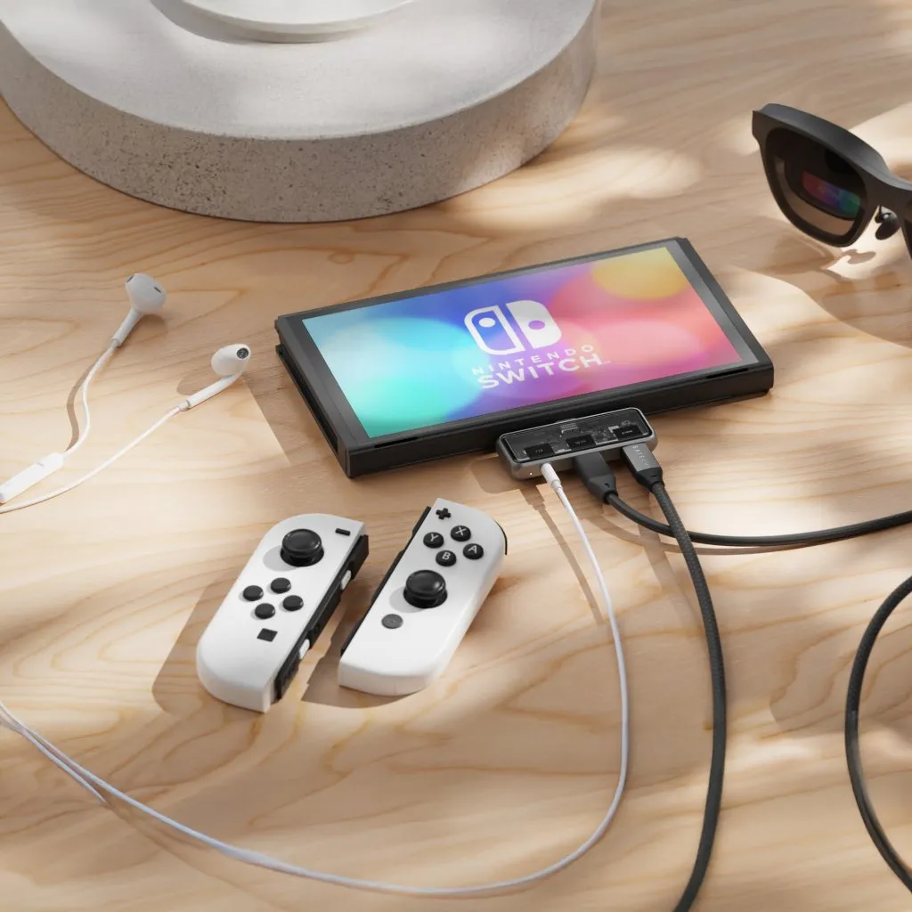Satechi Mobile XR Hub with Audio - Space Grey