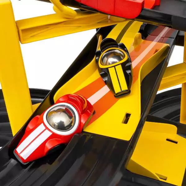 BRIO racetrack tower with two racing cars, toy vehicle