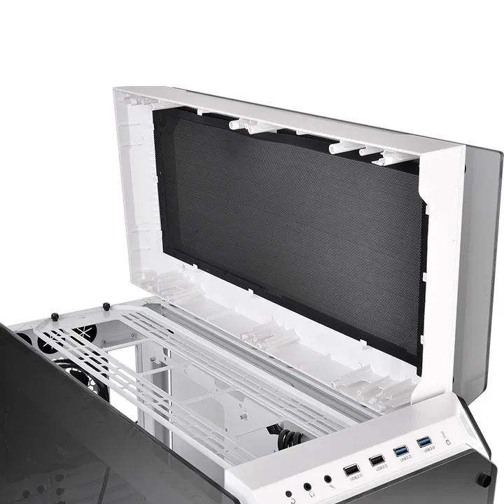 Thermaltake View 71 Tempered Glass Snow Edition -t&auml;ystornikotelo ikkunalla, valkoinen