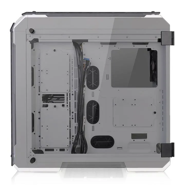 Thermaltake View 71 Tempered Glass Snow Edition -t&auml;ystornikotelo ikkunalla, valkoinen