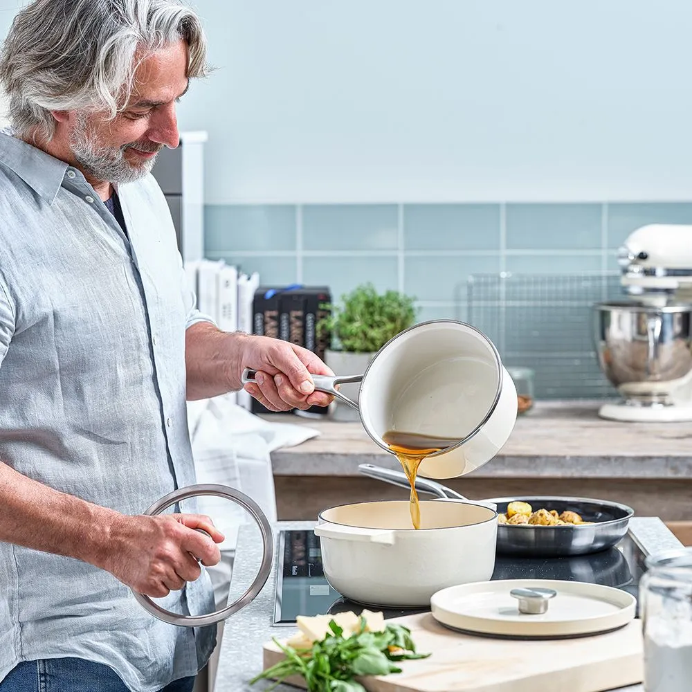 KITCHENAID gjutj&auml;rnsgryta med lock, 3.3 l, 220 mm, kr&auml;mf&auml;rgad