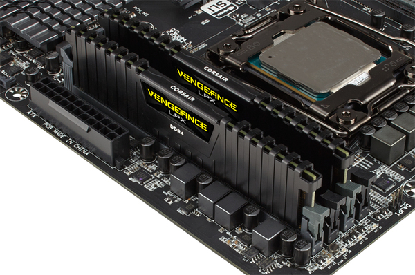 Corsair 16GB (4x4GB) Vengeance LPX, DDR4 2800MHz - Svart