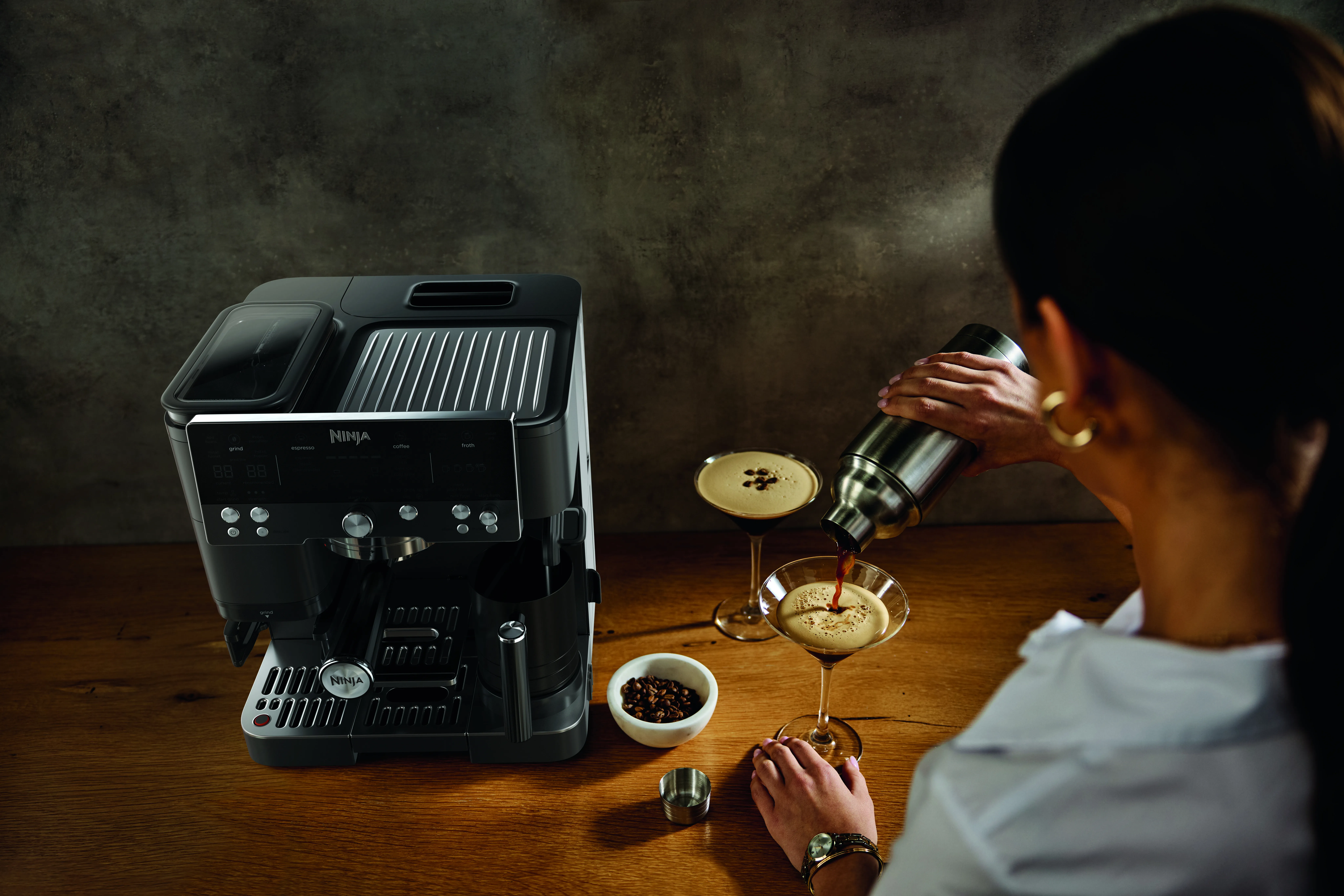 Ninja Luxe Caf&eacute; Premier ES601EUBK manuell espressomaskin, svart, rostfritt st&aring;l