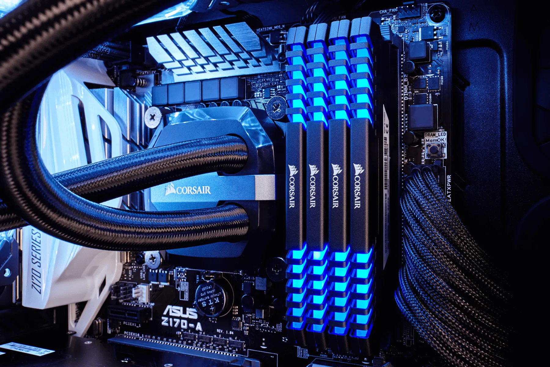 Corsair Vengeance LED Blue 16 Gt (2 x 8 Gt) DDR4 3000 MHz, CL15 -muisti, Musta