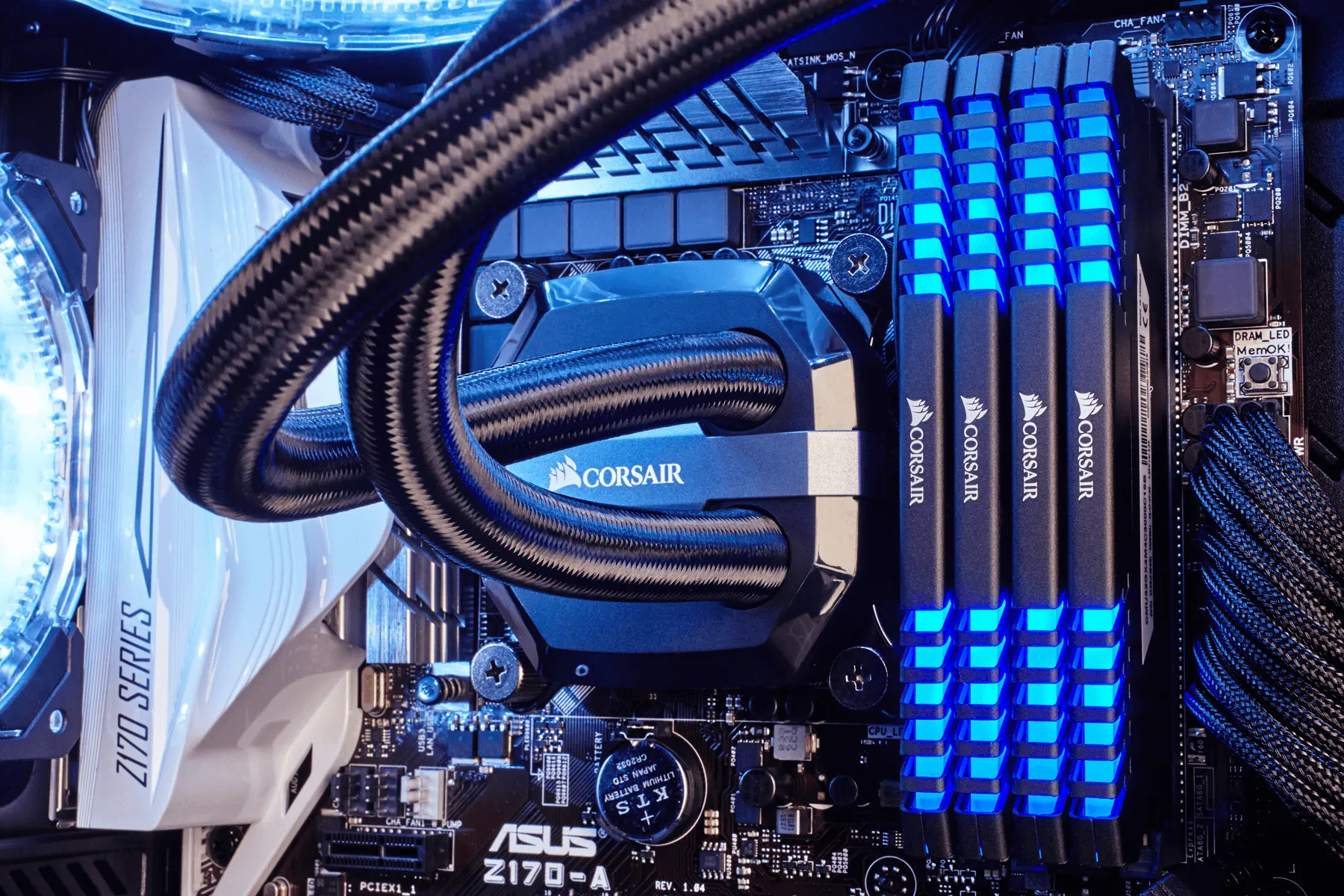 Corsair Vengeance LED Blue 16 Gt (2 x 8 Gt) DDR4 3000 MHz, CL15 -muisti, Musta