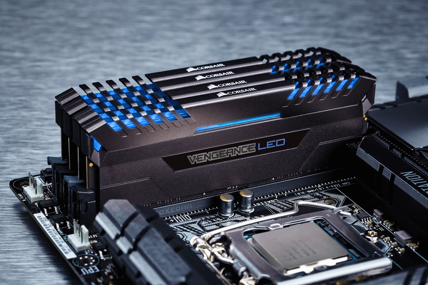 Corsair Vengeance LED Blue 16 Gt (2 x 8 Gt) DDR4 3000 MHz, CL15 -muisti, Musta