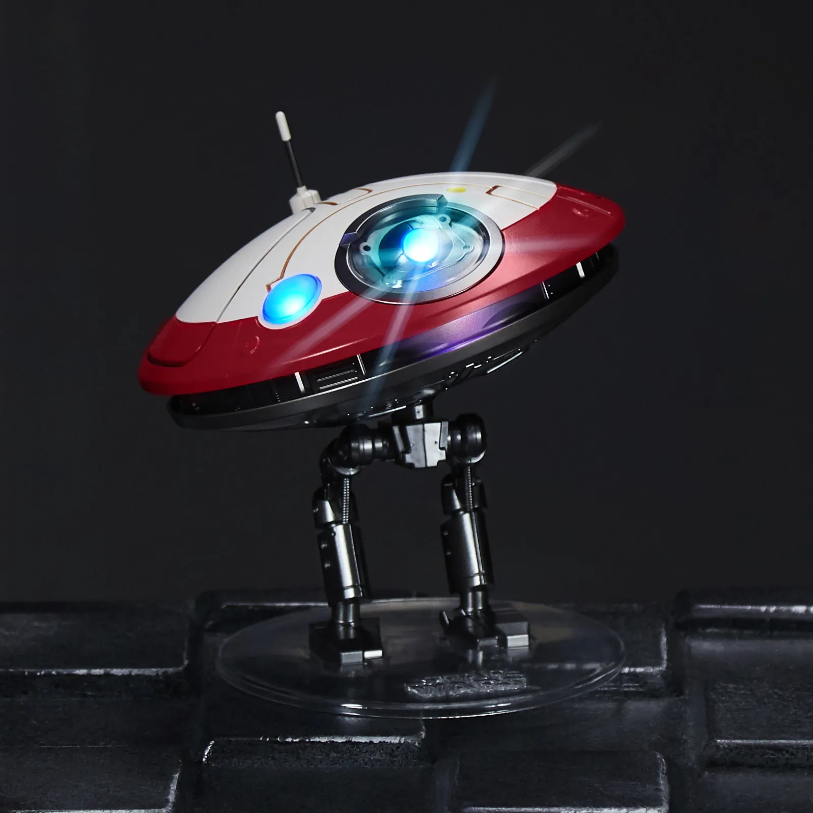 Hasbro Star Wars L0-LA59 (Lola) Animatronic Edition Toy Figure