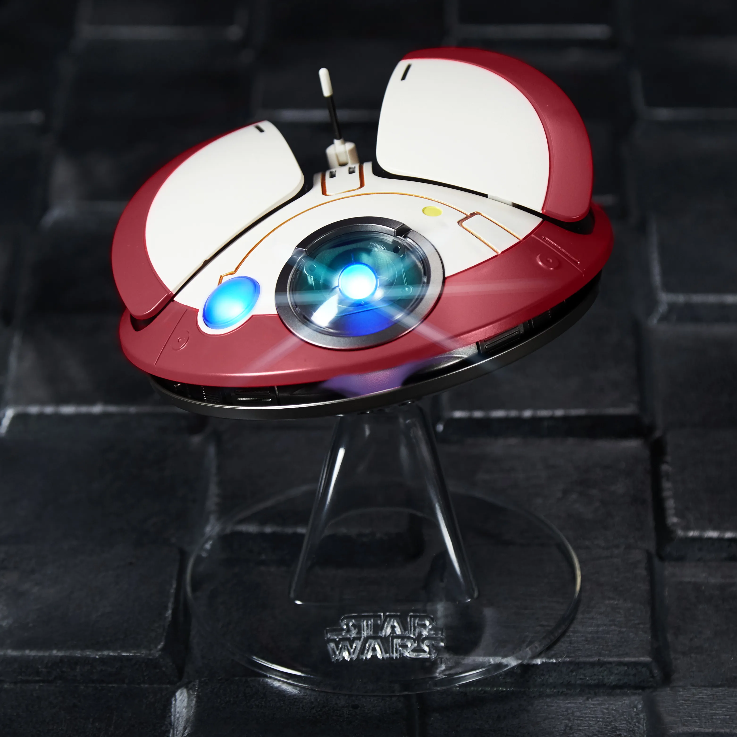 Hasbro Star Wars L0-LA59 (Lola) Animatronic Edition Toy Figure