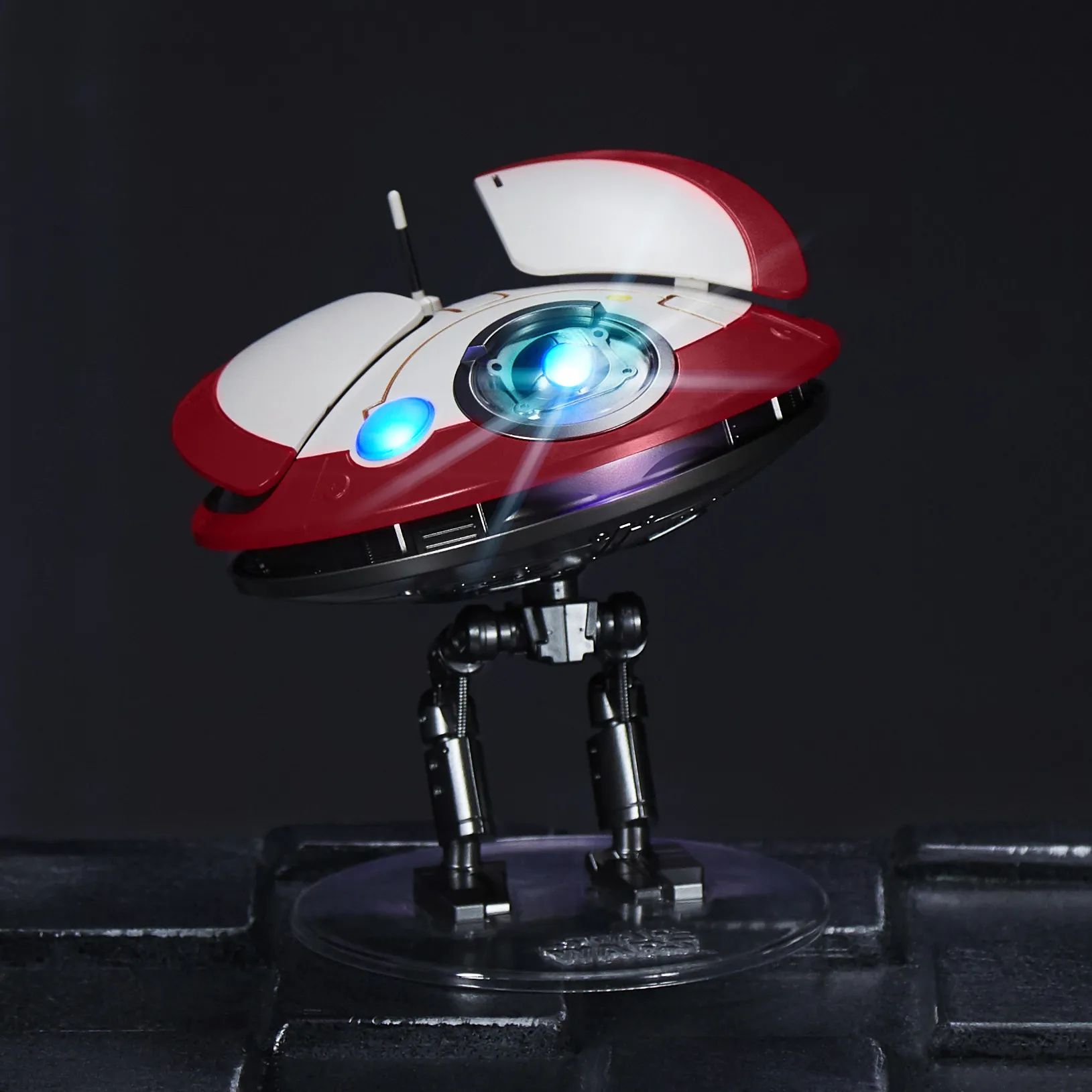 Hasbro Star Wars L0-LA59 (Lola) Animatronic Edition Toy Figure