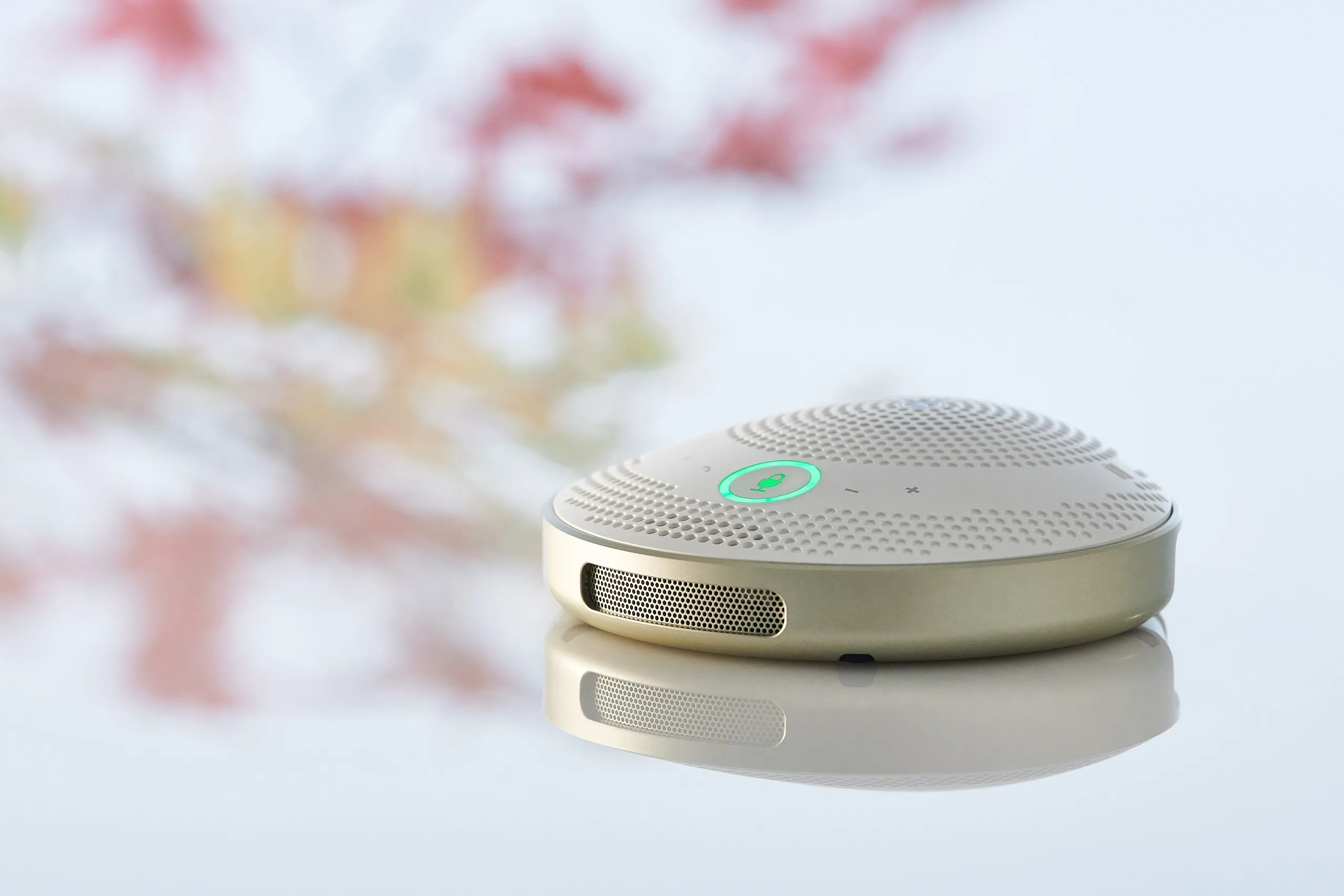 Yamaha YVC200W Personal USB- &amp; Bluetooth Conference Phone, Rehargeable Battery, White