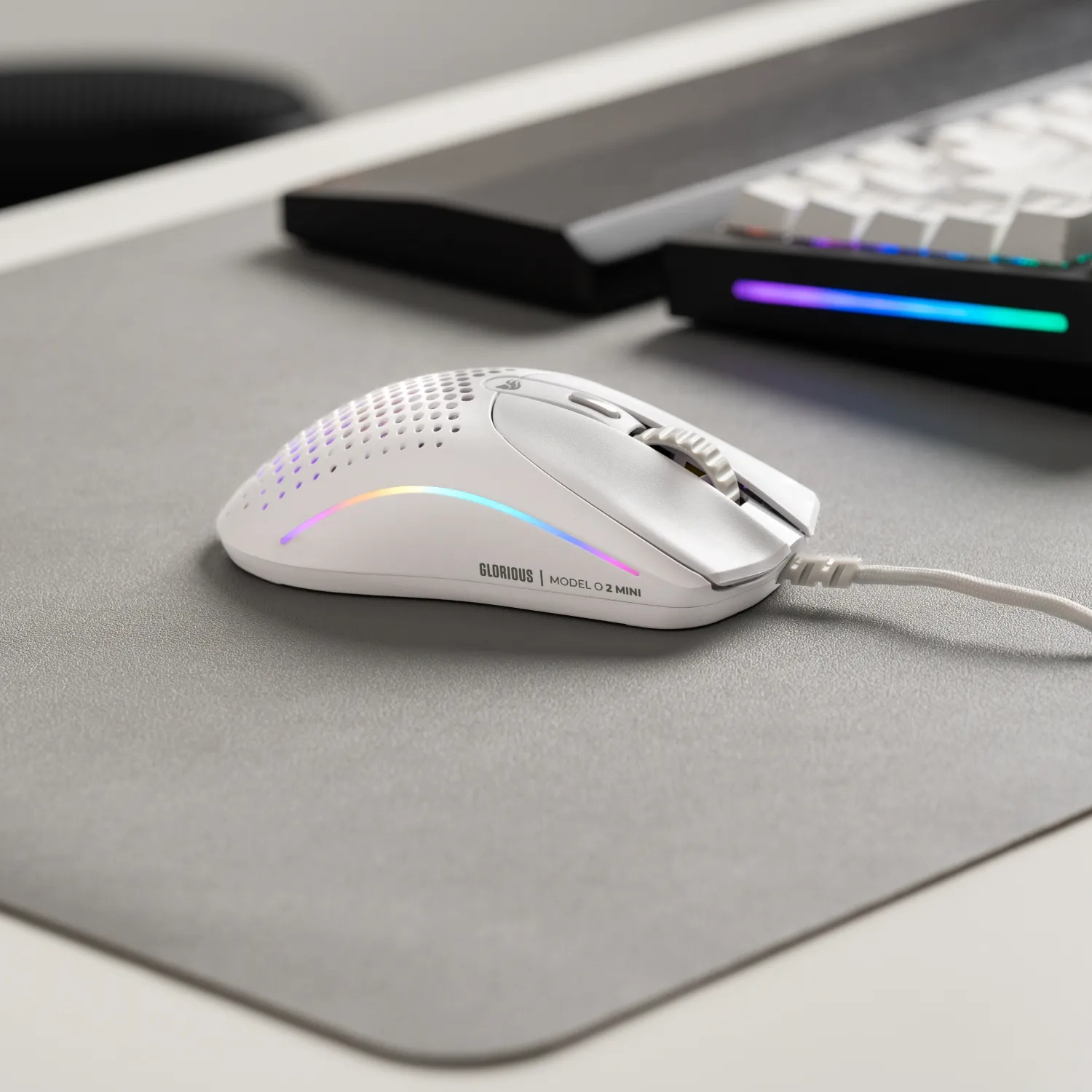 Glorious Model O 2 Mini - gaming mouse, matte white Glorious Model O 2 Mini - gaming mouse, matte white