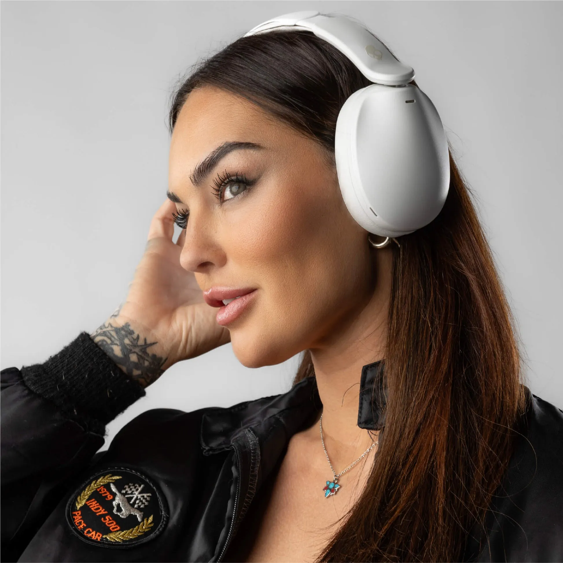 Skullcandy Hesh 360 tr&aring;dl&ouml;sa over-ear h&ouml;rlurar, bone