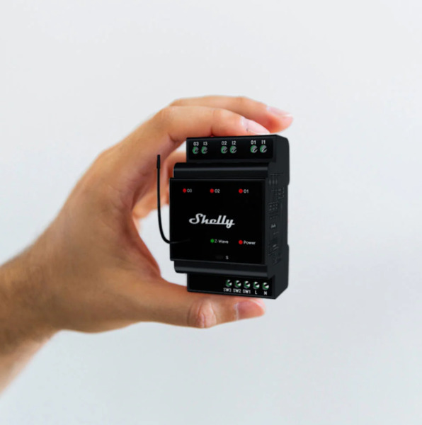 Shelly Wave Pro 3 LR -3-channel dry contact relay