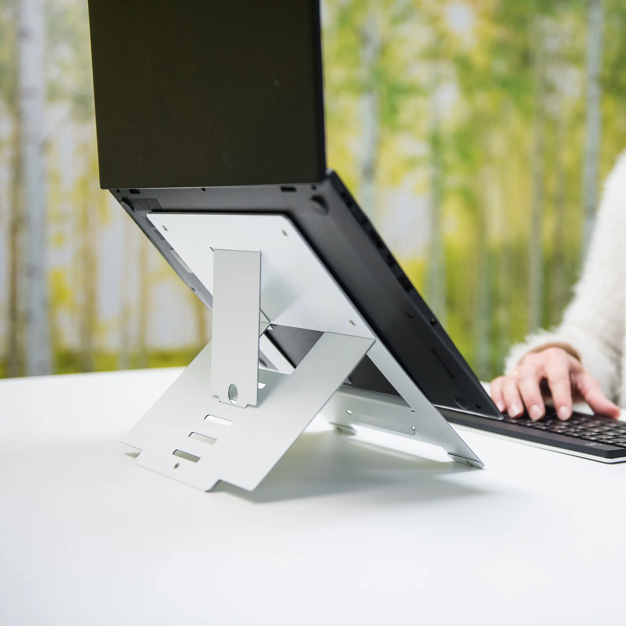 R-Go Riser Flexible Laptop Stand, adjustable, white