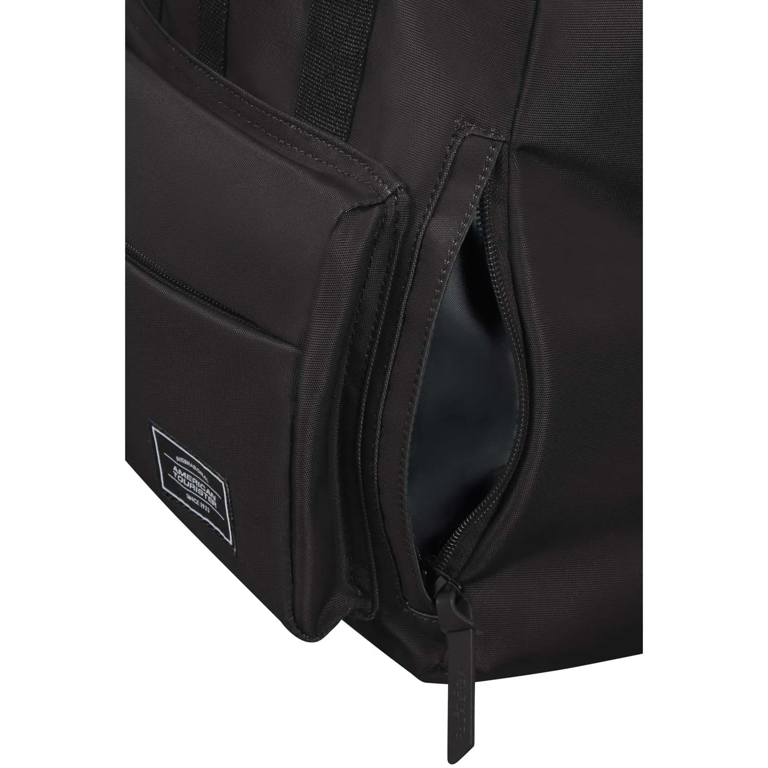 American Tourister Urban Groove -reppu, musta