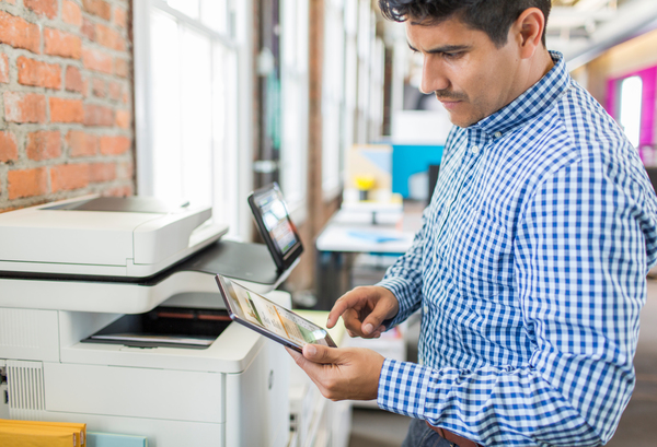 HP LaserJet M577dn Duplex, LAN, A4 -v&auml;rilasertulostin