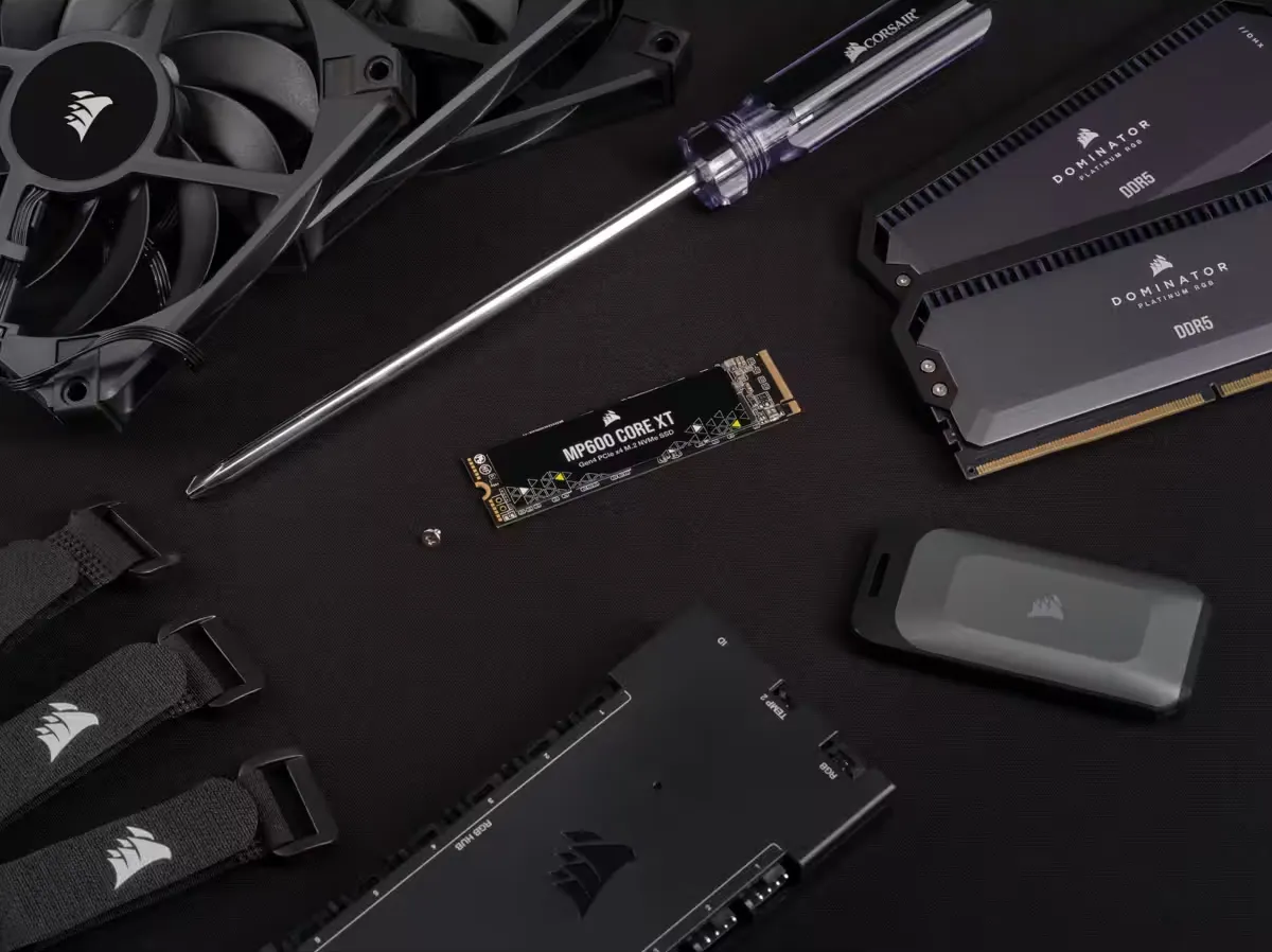 Corsair MP600 CORE XT 4 Tt, PCIe 4.0, M.2 -SSD-levy