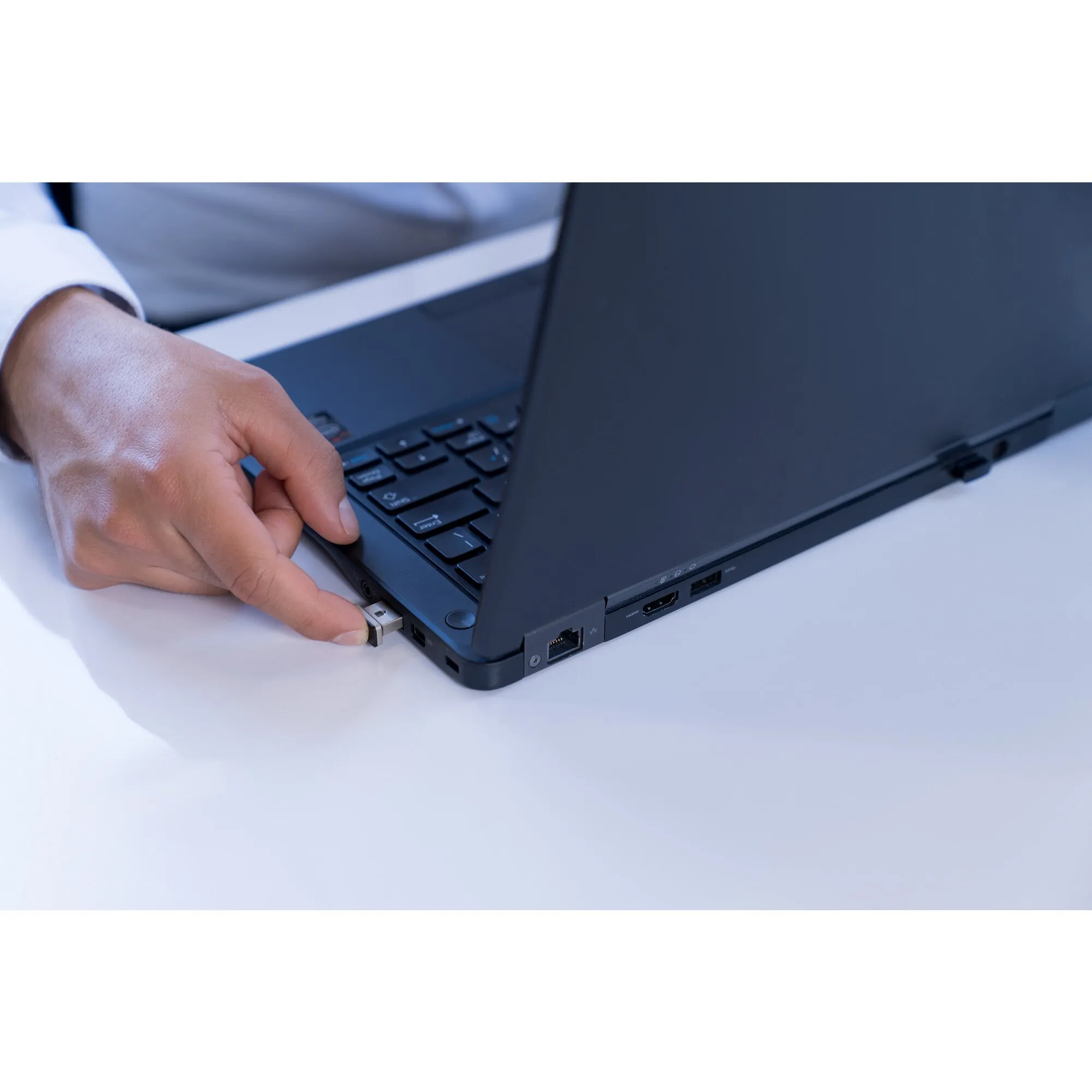 Kensington VeriMark Pro Key - Sormenj&auml;lkilukija - USB