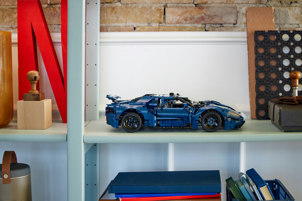 Lego Technic 2022 Ford GT 42154