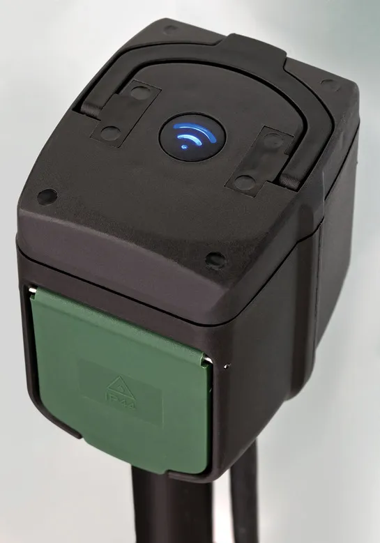 Brennenstuhl Connect WIFI Garden Socket with Earth Spike and Mounting, green/black