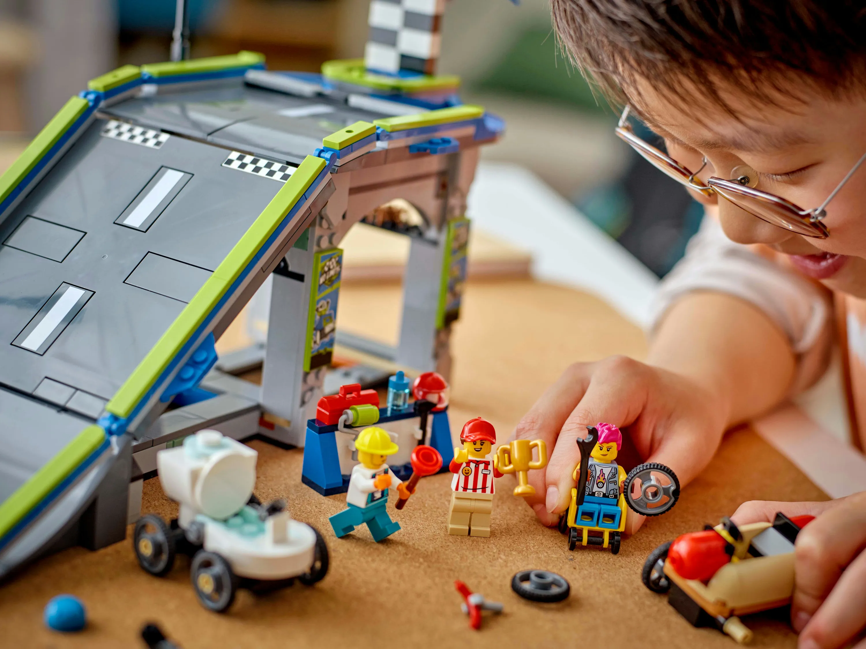 LEGO City Utan gr&auml;nser: Racerbil rampbana 60460