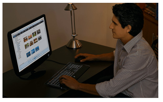 Logitech K740 Illuminated Keyboard Quiet+Comfort US/INT
