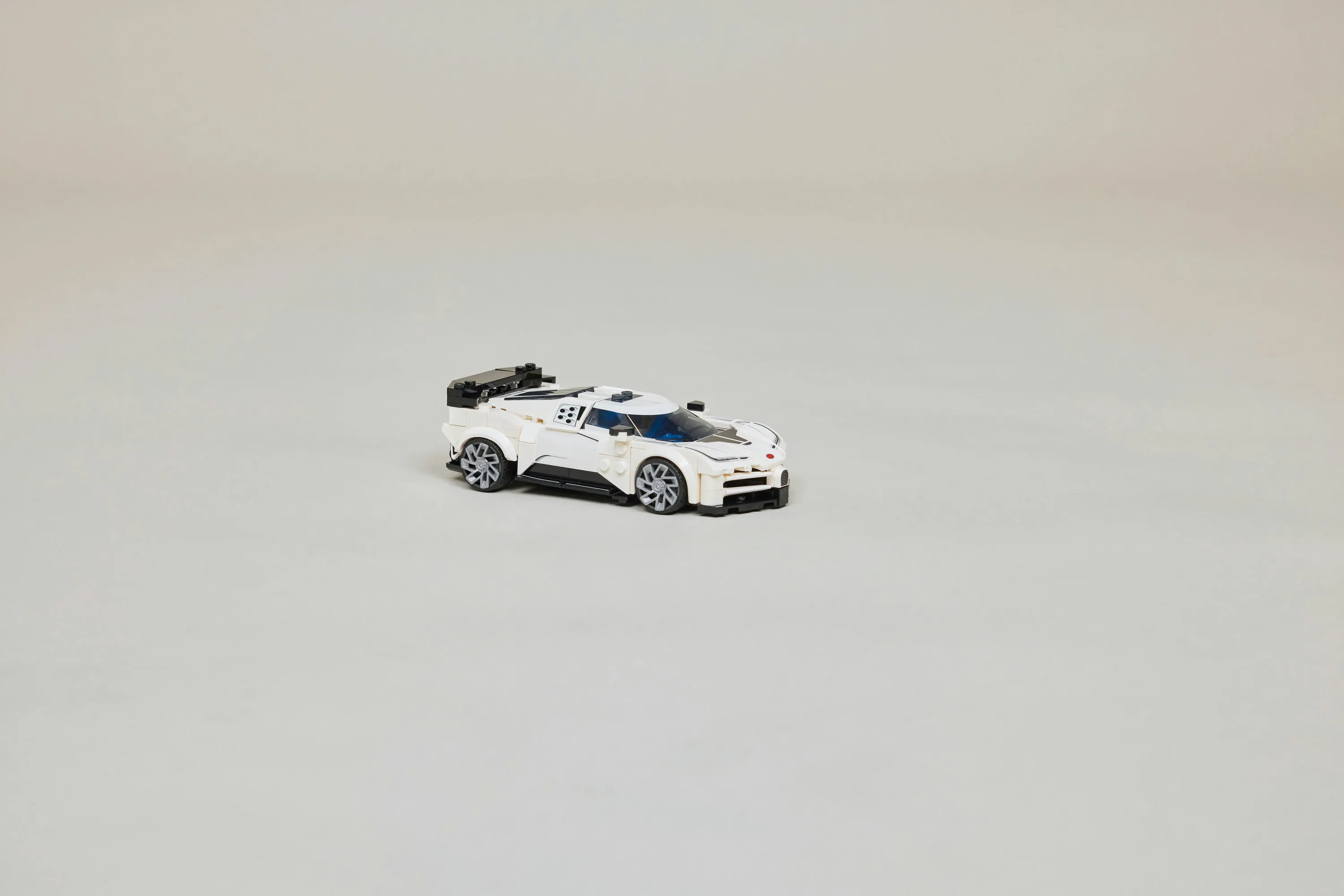 LEGO Speed Champions Bugatti Centodieci hypercar 77240 LEGO Speed Champions Bugatti Centodieci hypercar 77240