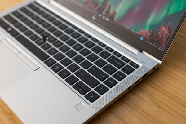 HP EliteBook 840 G8 14&quot; i5-1135G7, 16 Gt, 256 Gt SSD, Win 10 Pro -kannettava, Hopea