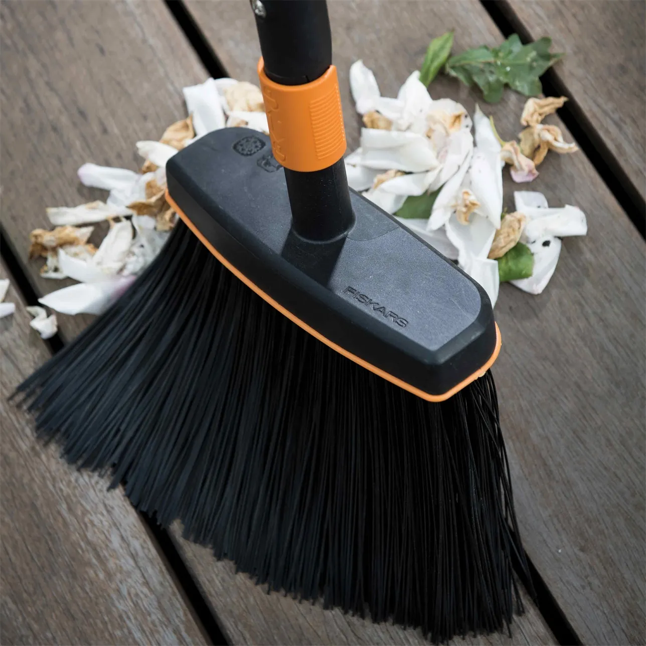 Fiskars QuikFit - broom