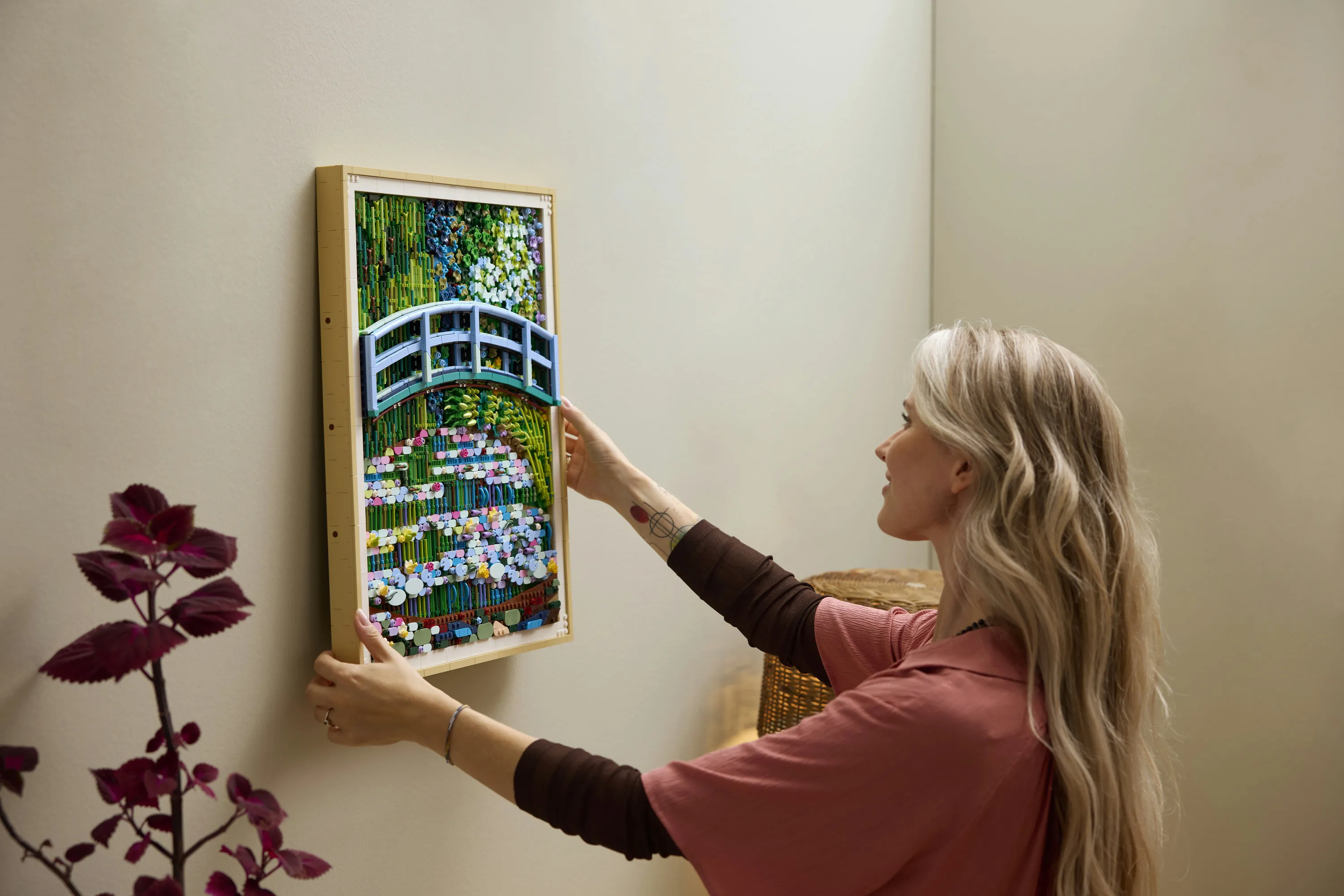 LEGO Art Claude Monet &ndash; Bridge over a Pond of Water Lilies 31220
