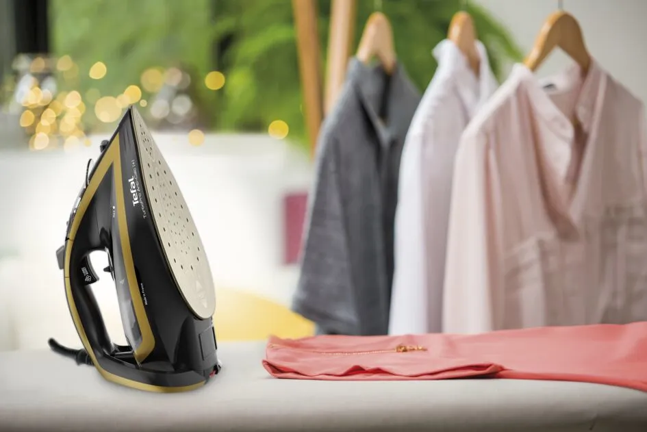 Tefal Steam iron FV 5696 - iron, black/gold, 3000 W