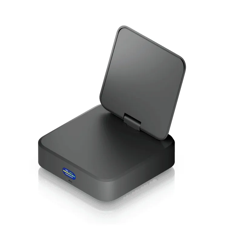 Ubiquiti UniFi AirWire -langaton asiakassovitin, Wi-Fi 7, Dual-band, 5 GbE -portilla, valkoinen