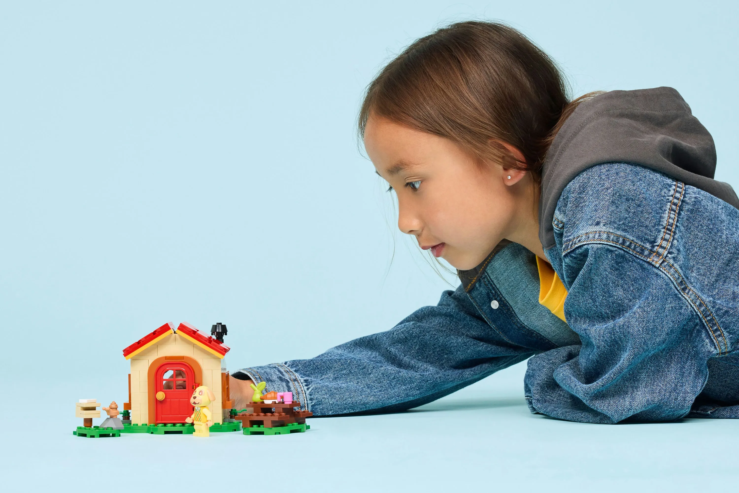 LEGO Animal Crossing Goldie&rsquo;s Cozy House 77058