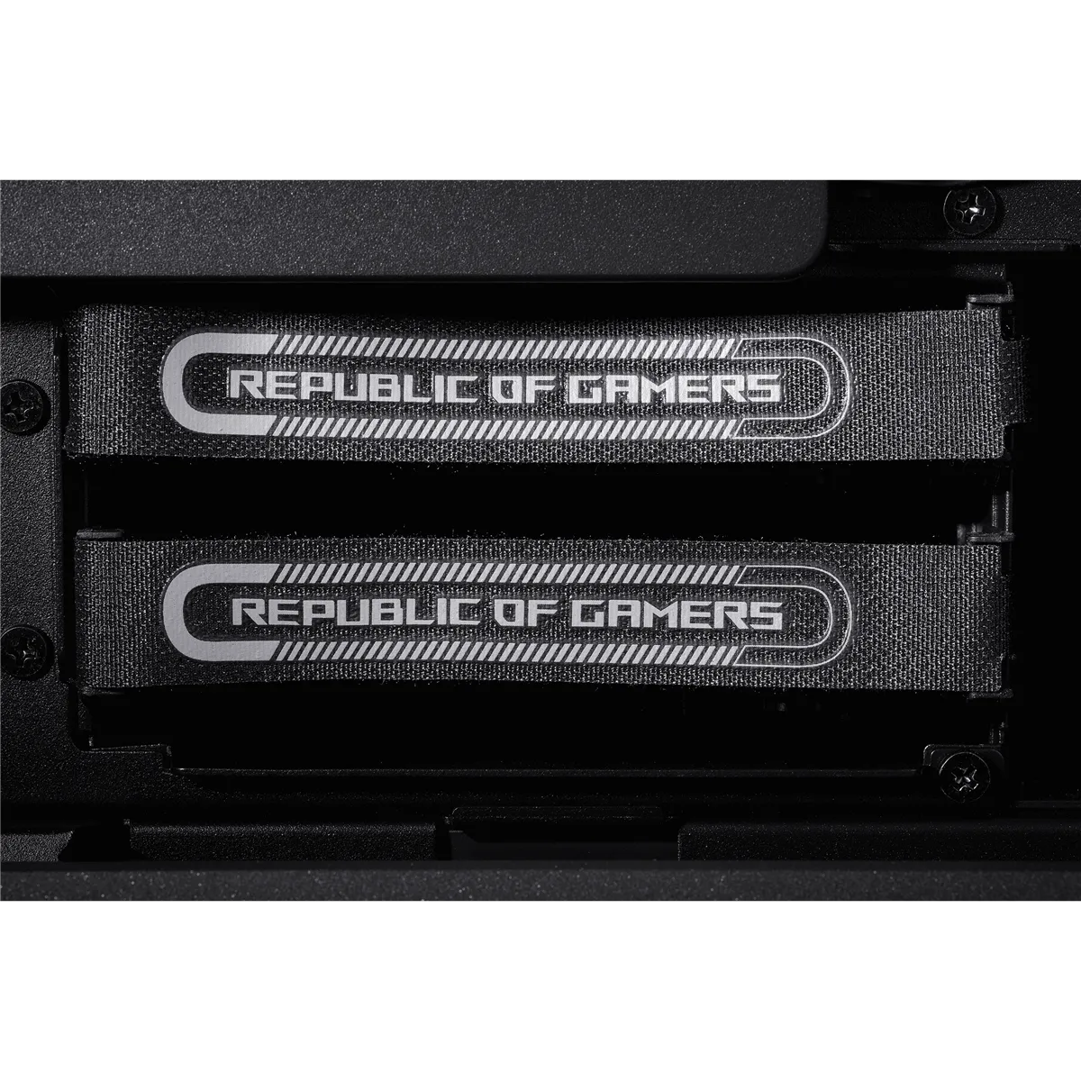 Asus ROG Hyperion GR702 BTF Edition -full-tornikotelo