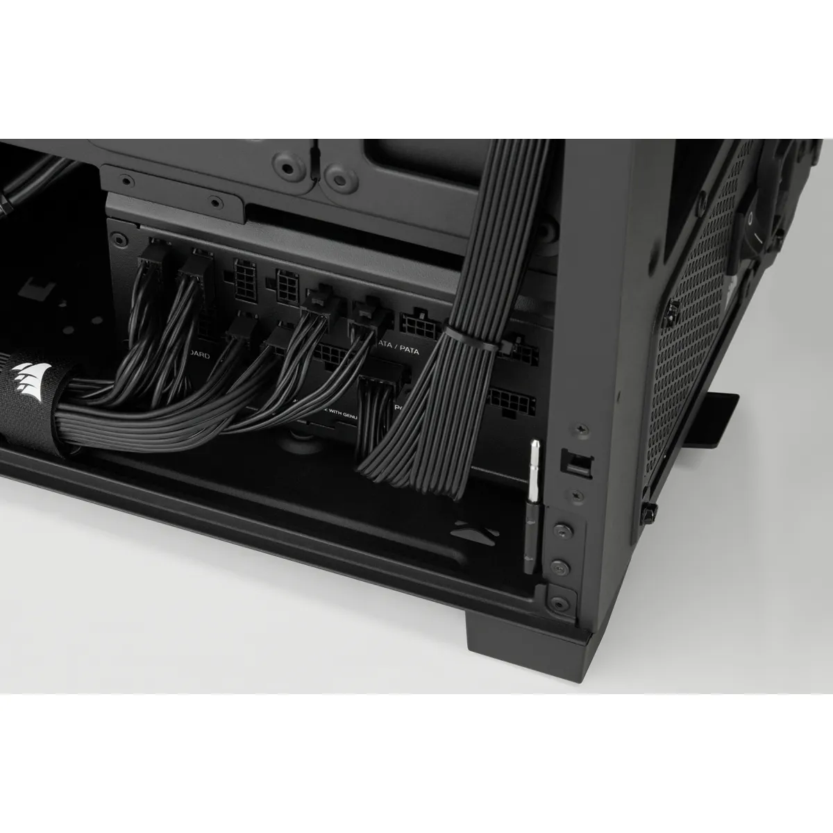 Corsair RM1200X Shift 1200W - virtal&auml;hde, 80 Plus Gold