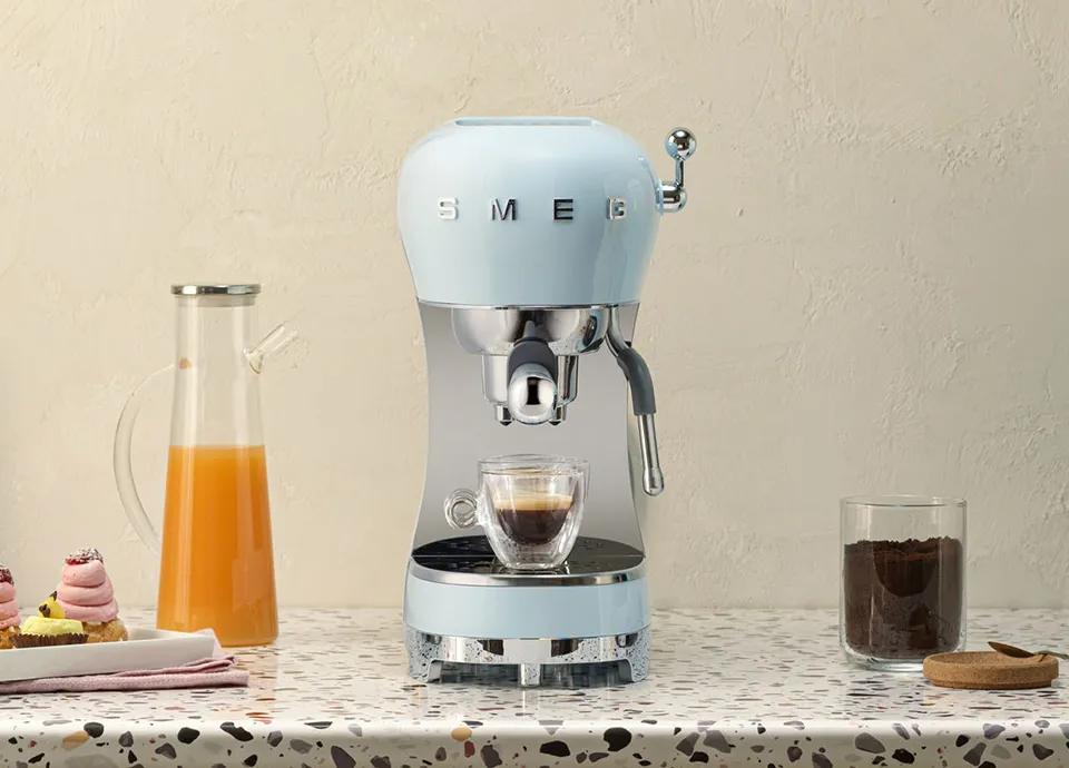 Smeg 50's Style ECF02PBEU -espressokeitin, Sininen