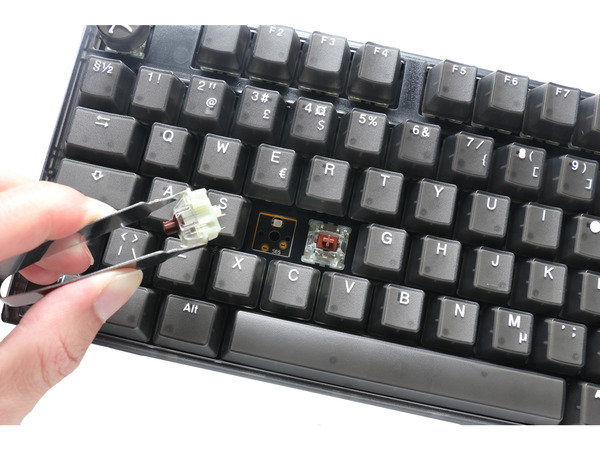 Ducky One 3 Aura Black Fullsize Cherry Silent Red RGB -pelin&auml;pp&auml;imist&ouml;